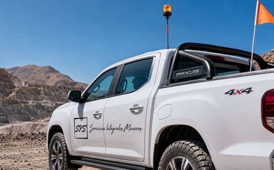 Equipamiento de seguridad certificado en camioneta 4x4 para faena minera SVS